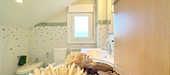 5 bedrooms House in Bergondo, Spain No. 48521 42