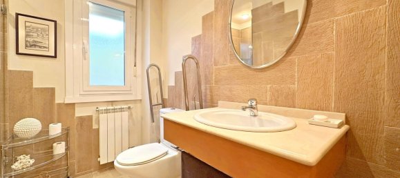 5 bedrooms House in Bergondo, Spain No. 48521 43