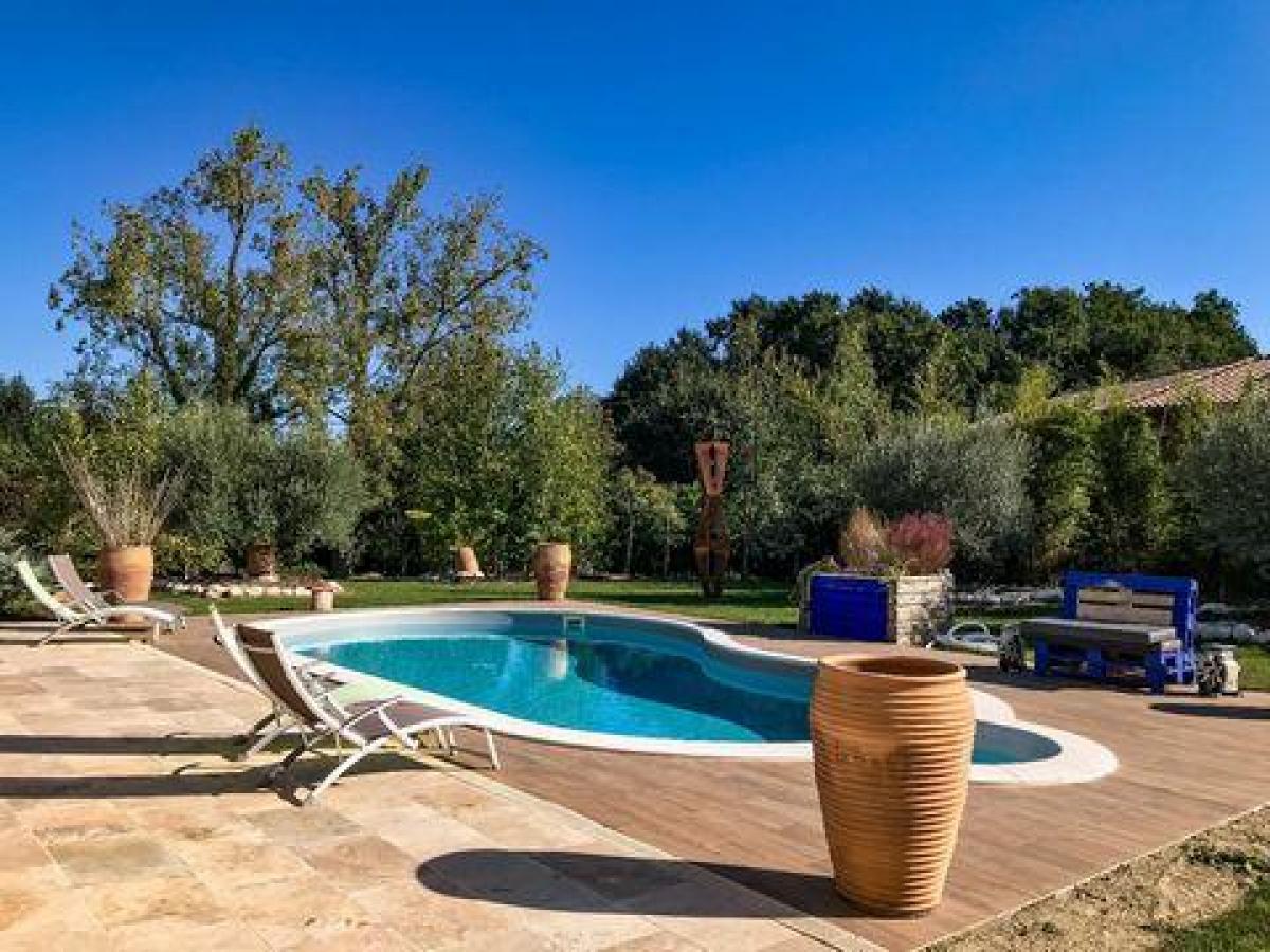 4 bedrooms House in Castelsarrasin, France No. 25308