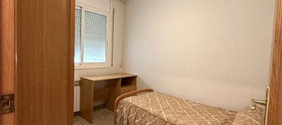 Dúplex de 4 dormitorios en Terrassa, Spain No. 143396 2