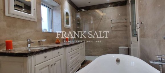 Bungalow de 3 dormitorios en Burmarrad, Malta No. 4675 12