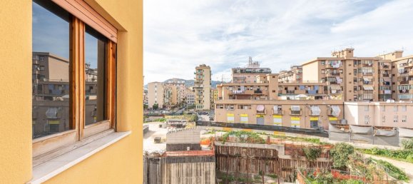 2-salle Appartement à Palermo, Italy No. 49905 23