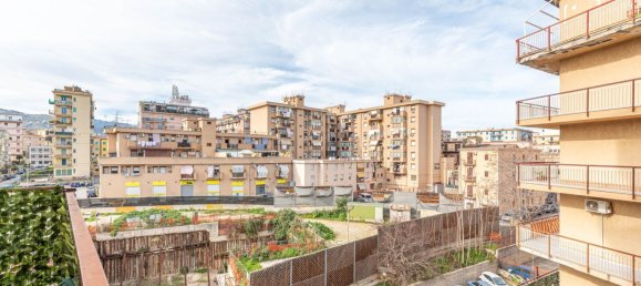 2-salle Appartement à Palermo, Italy No. 49905 15