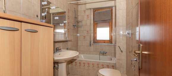 2-salle Appartement à Palermo, Italy No. 49905 9