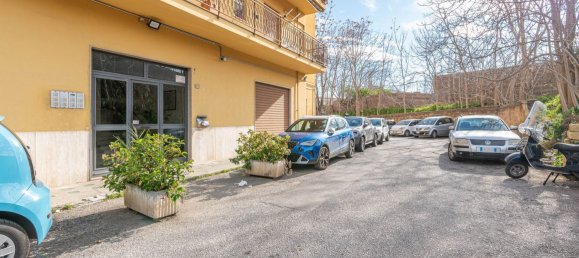 2-salle Appartement à Palermo, Italy No. 49905 3