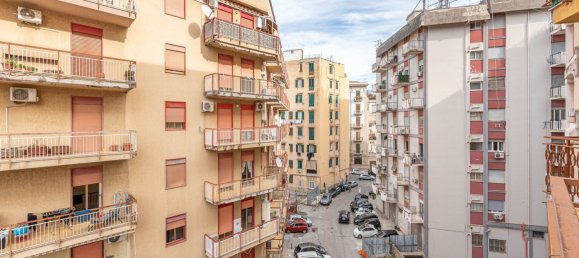 2-salle Appartement à Palermo, Italy No. 49905 16