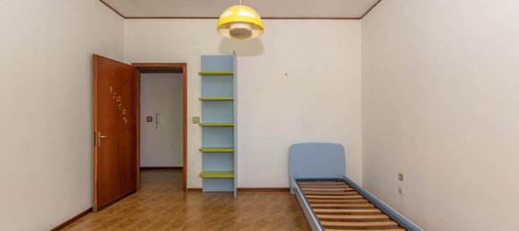 2-salle Appartement à Palermo, Italy No. 49905 11