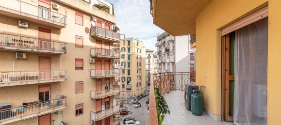 2-salle Appartement à Palermo, Italy No. 49905 24