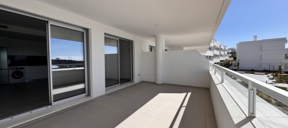 2 bedrooms Apartment in Estepona, Spain No. 137969 4