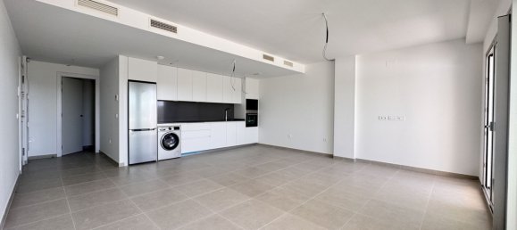 2 bedrooms Apartment in Estepona, Spain No. 137969 3