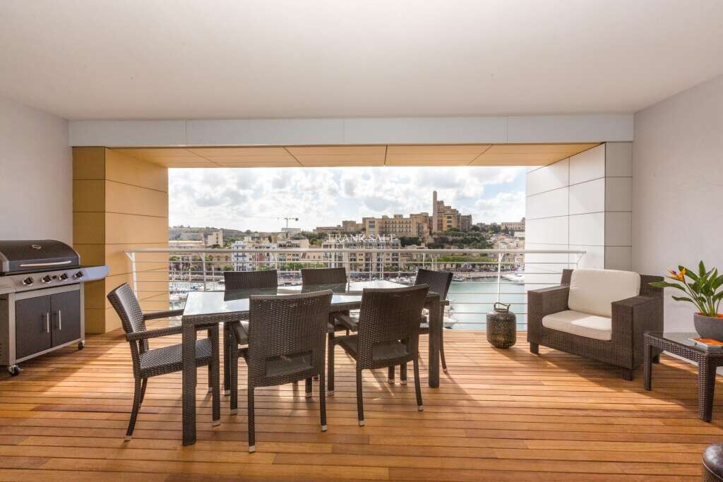 3 غرف نوم شقة في Ta' Xbiex, Malta رقم 8984