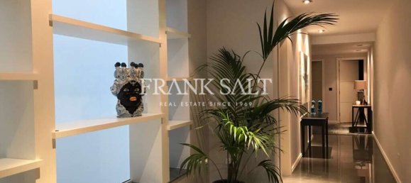 3 غرف نوم شقة في Ta' Xbiex, Malta رقم 8984 8