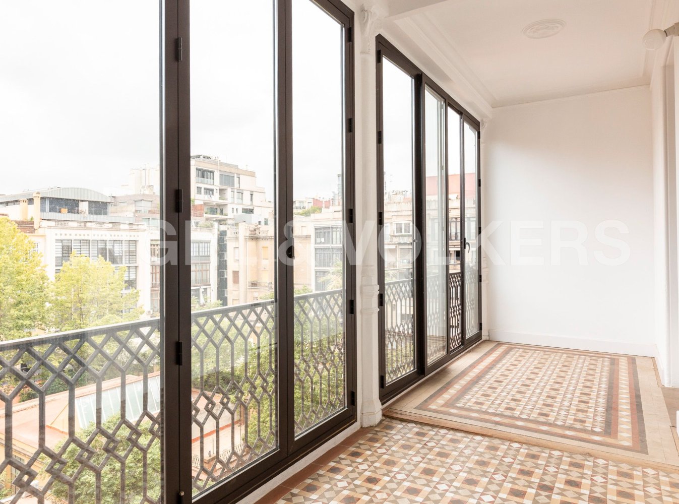 2 غرف نوم شقة في Eixample, Spain رقم 253077