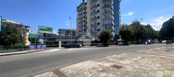 2 rooms Office in Cosenza, Italy No. 353955 17