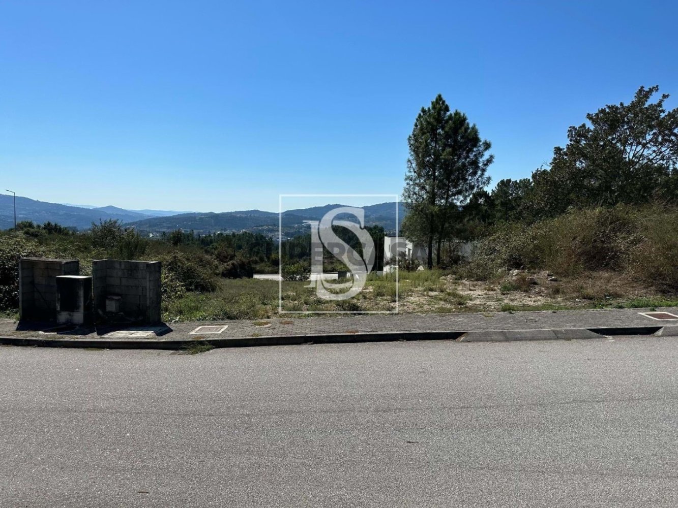 Земельный участок в Амаранти, Португалия № 346814