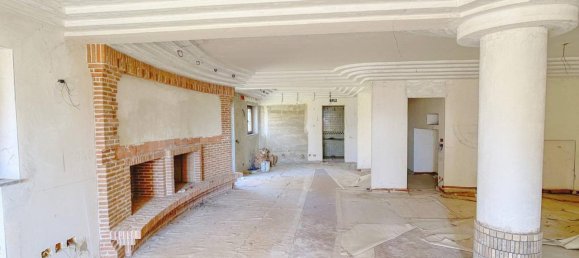 Вилла с 9 комнатами в Авеллино, Италия № 111239 12