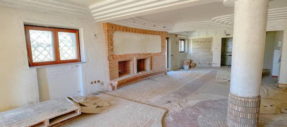 Вилла с 9 комнатами в Авеллино, Италия № 111239 10