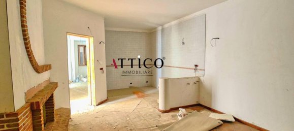 Вилла с 9 комнатами в Авеллино, Италия № 111239 9