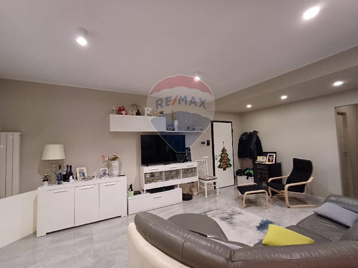 3 bedrooms Apartment in Palermo, Italy No. 61984