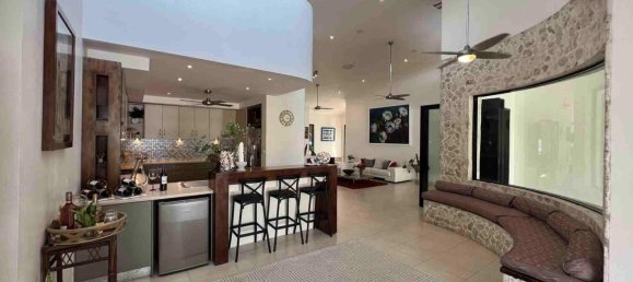 Casa de 5 dormitorios en Port-Vila, Vanuatu No. 109 2