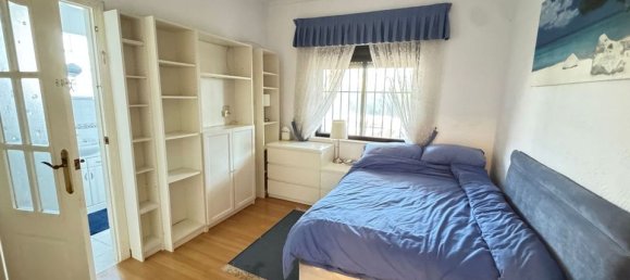 3 bedrooms Villa in Cabo Roig, Spain No. 184722 8