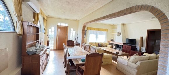 3 bedrooms Villa in Cabo Roig, Spain No. 184722 4