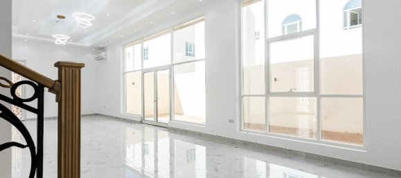 4 Schlafzimmer Villa in Abu Dhabi, UAE, Nr. 37631 3