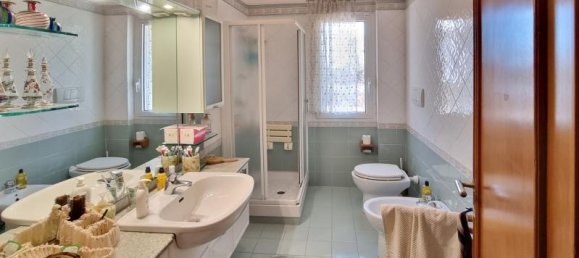 6 rooms Villa in Santa Marinella, Italy No. 90539 6