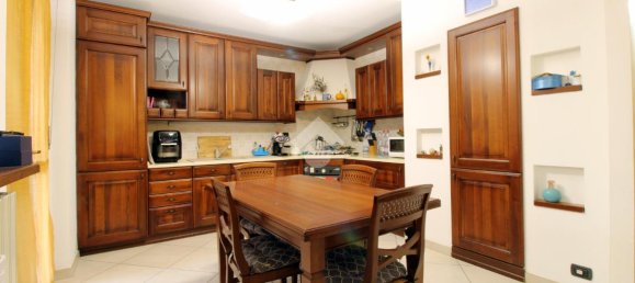 4-Zimmer Wohnung in Rivoli, Italy, Nr. 101877 13