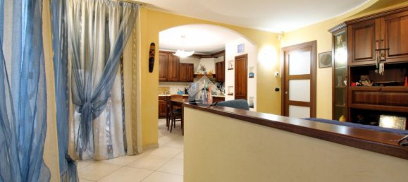 4-Zimmer Wohnung in Rivoli, Italy, Nr. 101877 4