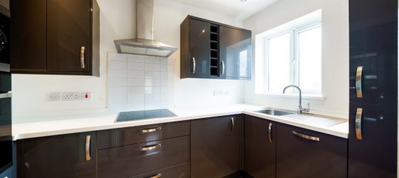 2 Schlafzimmer Wohnung in London, United Kingdom, Nr. 12237 8