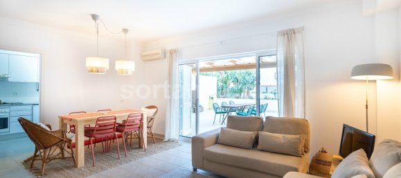 Apartamento de 2 dormitorios en Quarteira, Portugal No. 122990 2