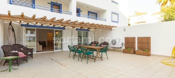 Apartamento de 2 dormitorios en Quarteira, Portugal No. 122990 23