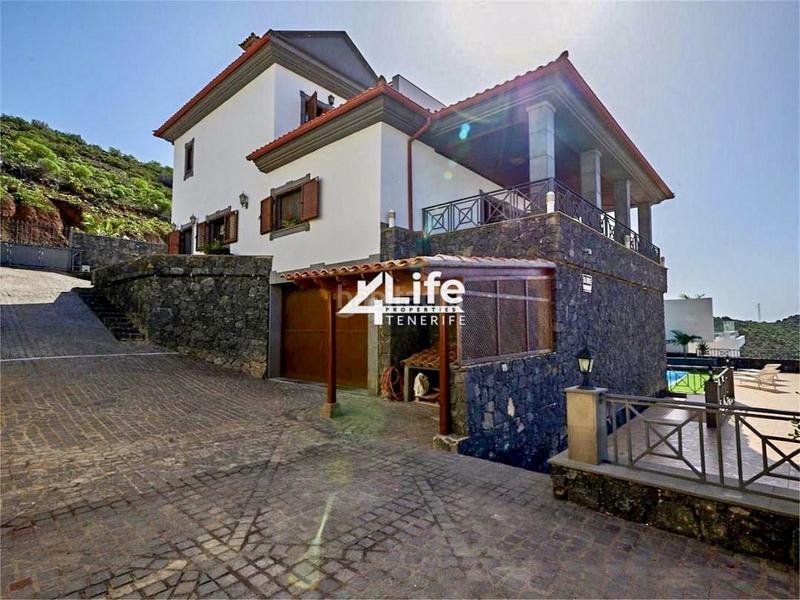 4 bedrooms Villa in Adeje, Spain No. 126280
