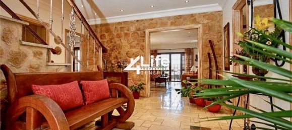 4 bedrooms Villa in Adeje, Spain No. 126280 18