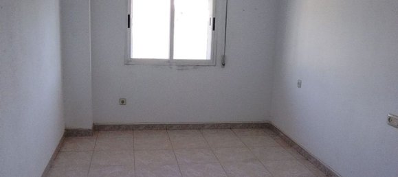 Apartamento de 3 dormitorios en Cáceres, Spain No. 152918 2