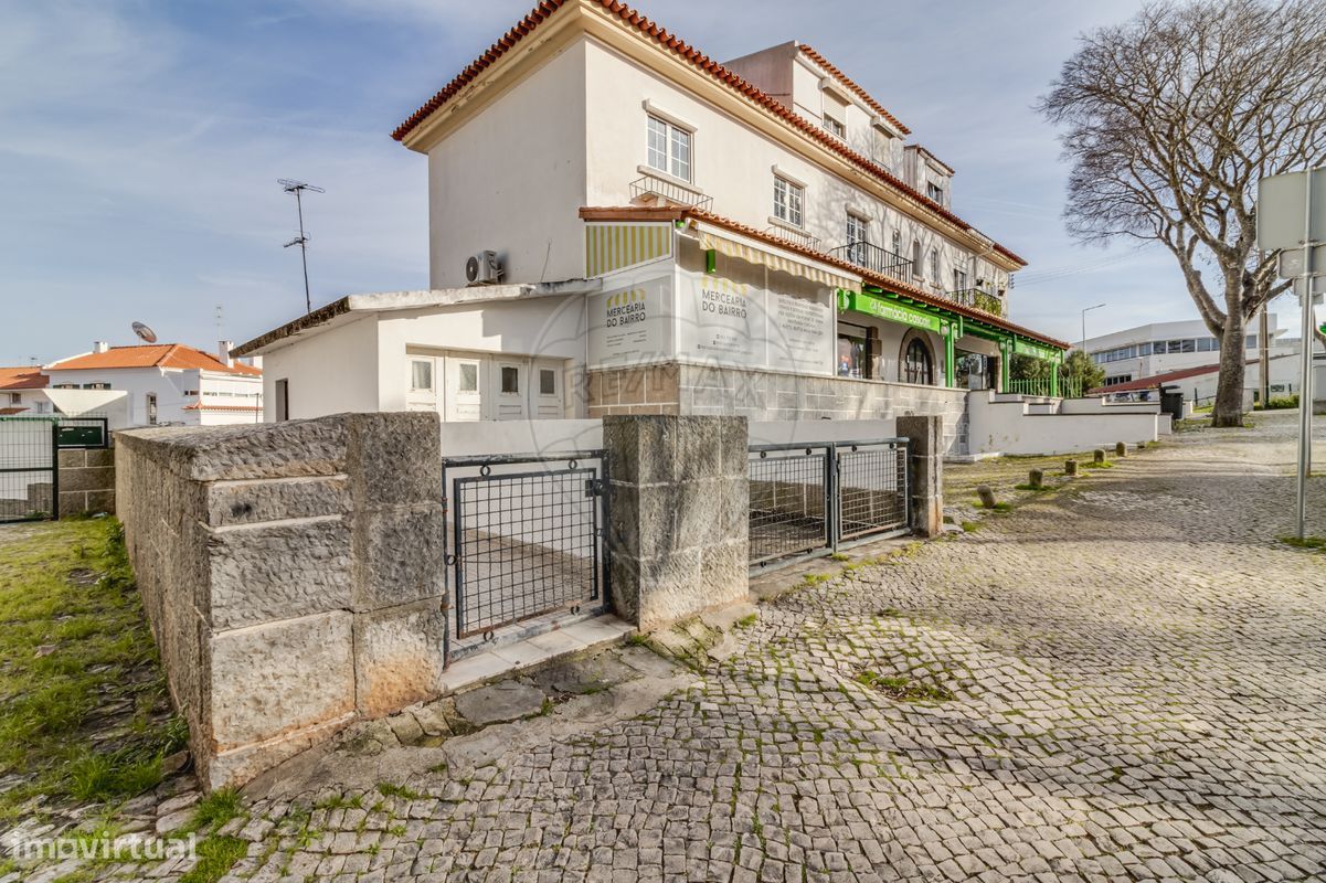 9 chambres Bâtiment à Cascais, Portugal No. 101943