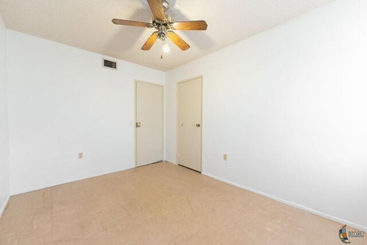 4 bedrooms House in El Centro, USA No. 436856