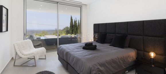 4 bedrooms Villa in Loule, Portugal No. 1793 10