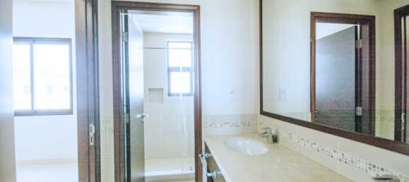 4 bedrooms Villa in Reem, UAE No. 563 19