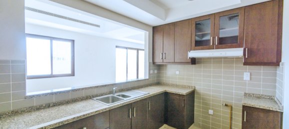 4 bedrooms Villa in Reem, UAE No. 563 13