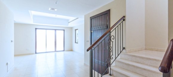 4 bedrooms Villa in Reem, UAE No. 563 5