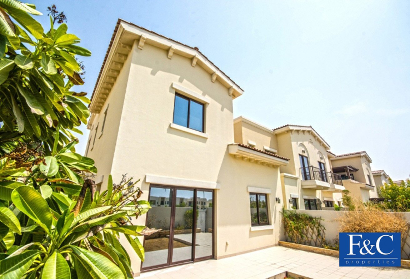 4 bedrooms Villa in Reem, UAE No. 563