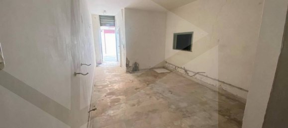 Коммерческая недвижимость с 1 комнатой в Сан Северо, Италия № 24089 3