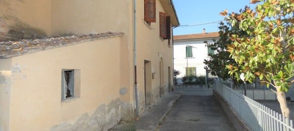 9 rooms House in San Miniato, Italy No. 115093 12