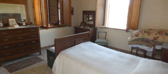 9 rooms House in San Miniato, Italy No. 115093 17