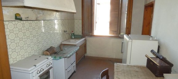9 rooms House in San Miniato, Italy No. 115093 18