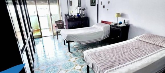 3-salle Appartement à Palermo, Italy No. 48235 4