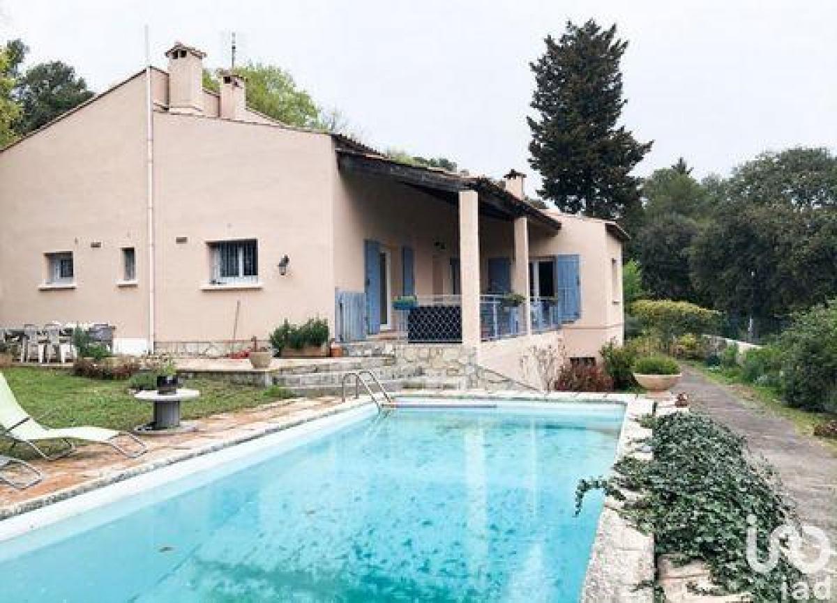 Casa de 4 dormitorios en Nimes, France No. 23809