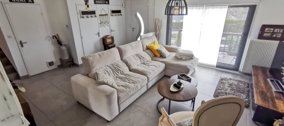 Villa de 4 dormitorios en Monts, France No. 42180 2